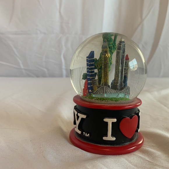 I Love New York water globe snow globe‎ - Picture 5 of 7